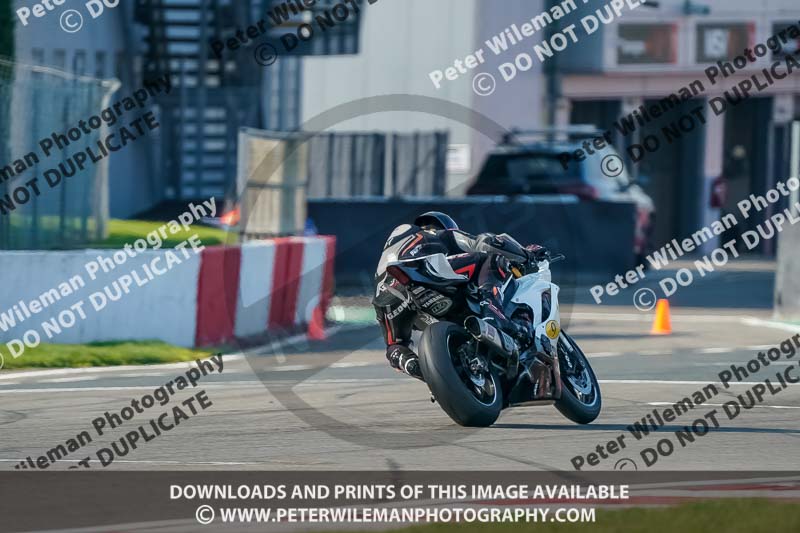 donington no limits trackday;donington park photographs;donington trackday photographs;no limits trackdays;peter wileman photography;trackday digital images;trackday photos